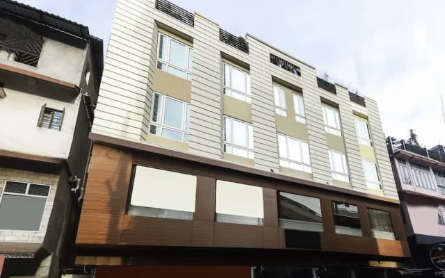 Oyo 17016 Galaxy Inn