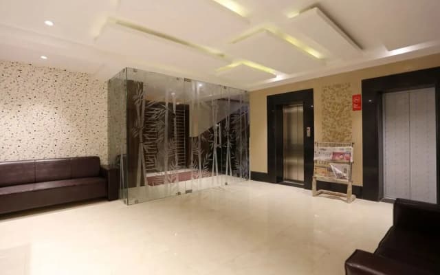 FabHotel Pentagon by OYO