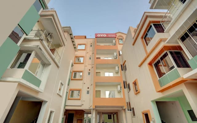OYO 46648 Avisi Residency