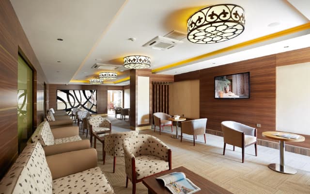  Emre Beach & Emre Hotel