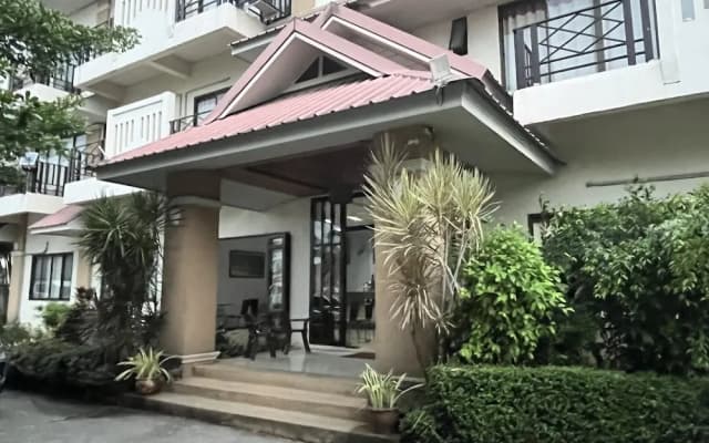 Chat Residence Hotel