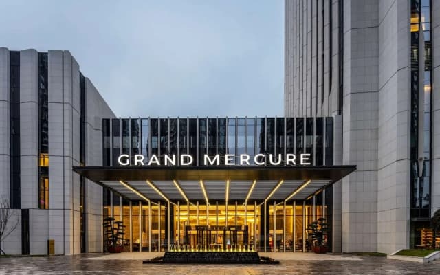Grand Mercure Yichang Waitan