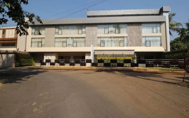 Hotel Maple IVY
