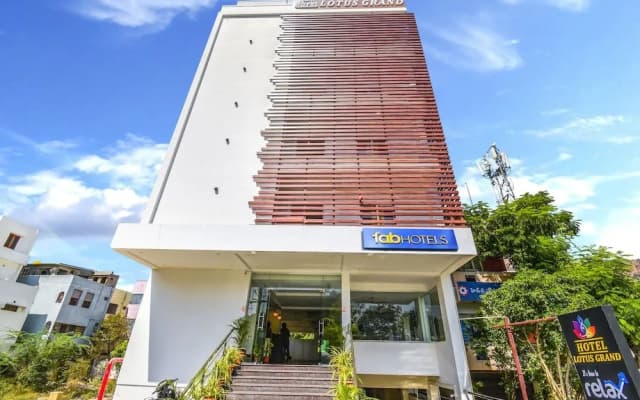 Fabhotel Lotus Grand