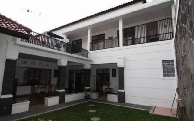 OYO Life 93158 Kost Asaka