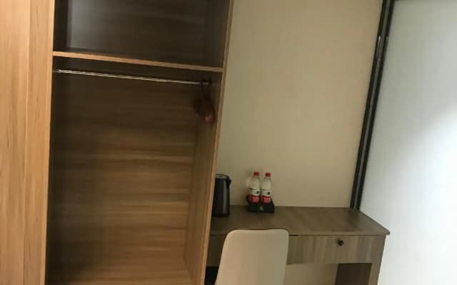 Xinzheng Mo Ran  Hotel