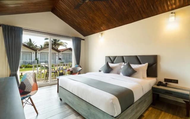 Stone Wood Beach Resort & SPA