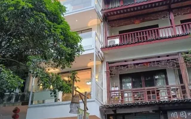 Little Chiang Mai Sky Mirror Store (Yangshuo West Street Longtoushan Wharf Store)