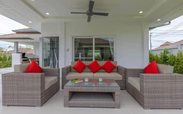 Private 3 Bedroom Pool Villa! (MS22)