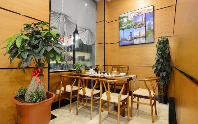 Chonpines Hotels·Xiamen Jimei University