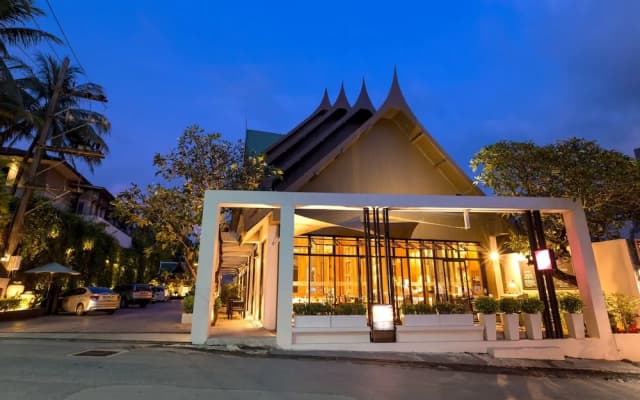 Sabai Resort by MANATHAI Surin