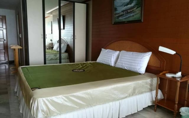 Santorini Hua Hin Khao Tao