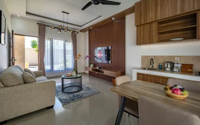 Taman Seminyak Suites