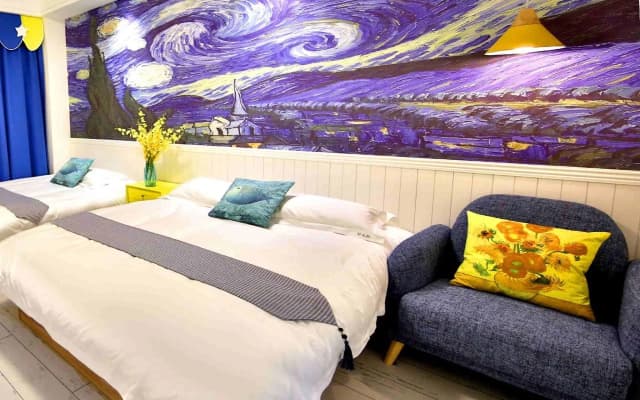 Time Machine Hotel