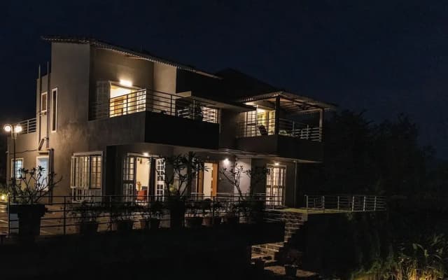 CosmicStays GreyStone Villa Mountain View & Dam