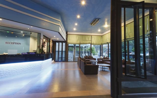 Blue Carina Hotel