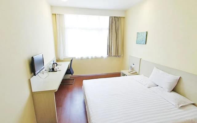 Hanting Express Lianyungang Suning Square