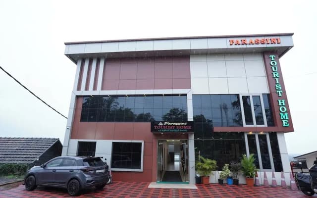 Parassini Tourist Home
