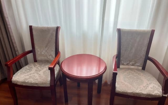 Yuxi Jiangnan Hotel (High-speed Railway Station)