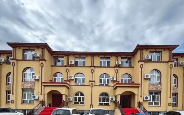 Forest Resort Hotel 2 (Aershan Railway Station City Government Branch)