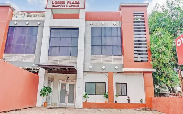 OYO 23501 Log Inn Plaza