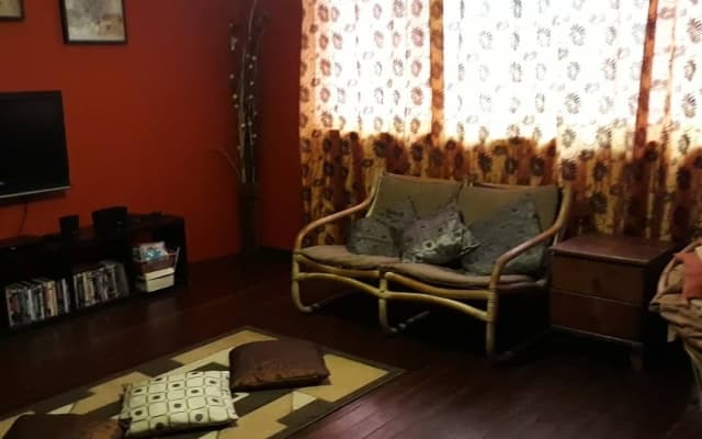 Threehouse Bed & Breakfast - Hostel