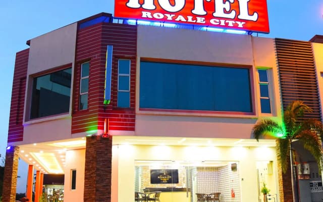 Royale City Hotel