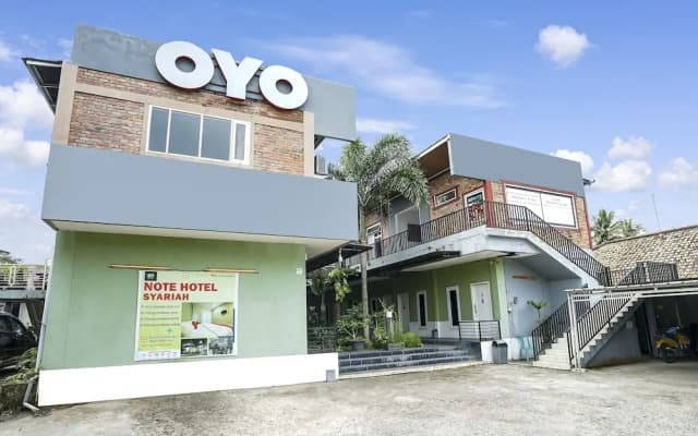 OYO Life 91027 Note Hotel Syariah