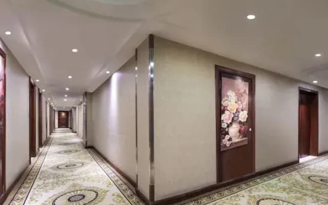 Vienna Intemational Hotel( Ming Xiu Road Subway Station)