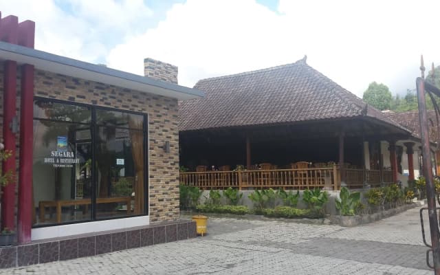 Segara Hotel and Restaurant