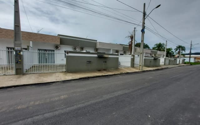 Curta Praia de Armação - Casa Girassol