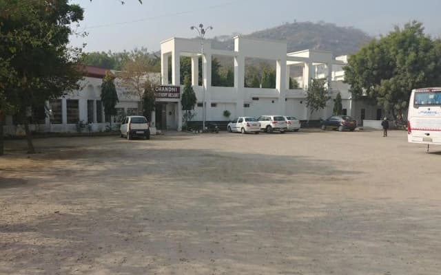 Chandni Midway Resort