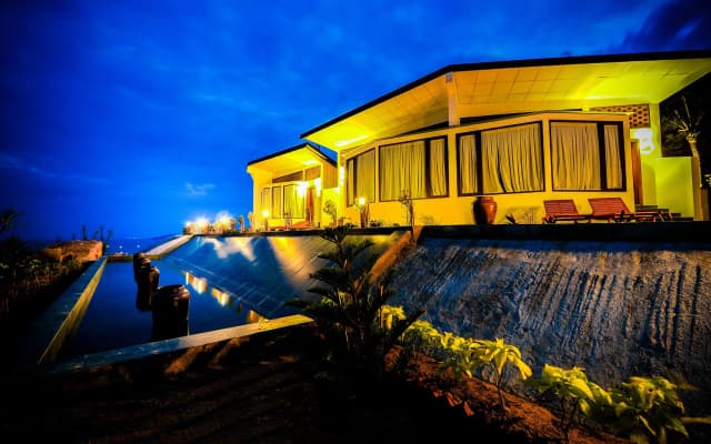 Aurora Villas & Resort