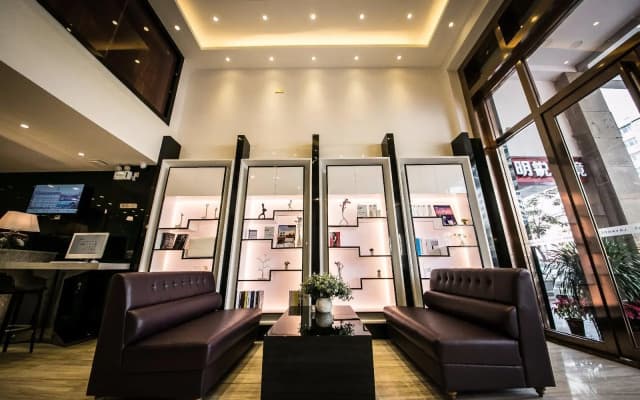 Lavande Hotel Sanya Pedestrian Street Branch