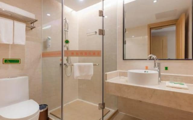 Vienna International Hotel (Shantou Jinhong Highway)