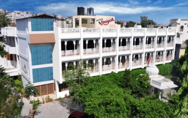 Vinayak Hotel