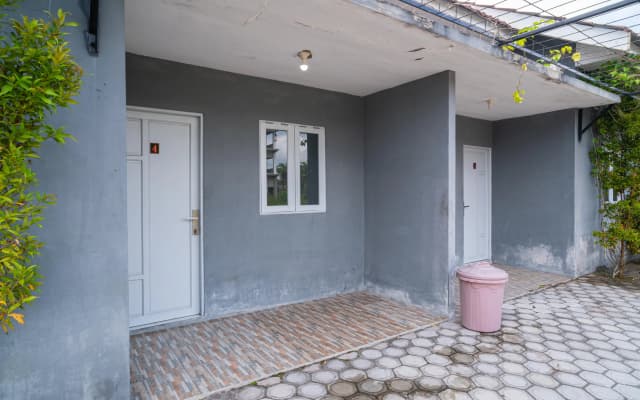 RedDoorz near Universitas Palangkaraya 2