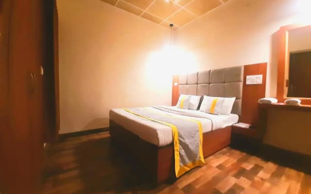 Luxmi Hotel