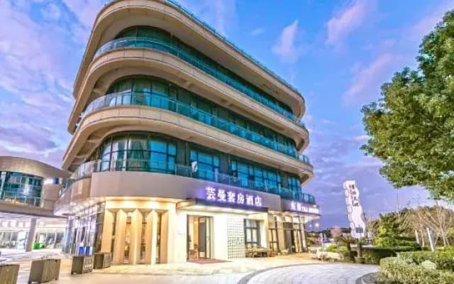 YUN MAN Suites Hotel