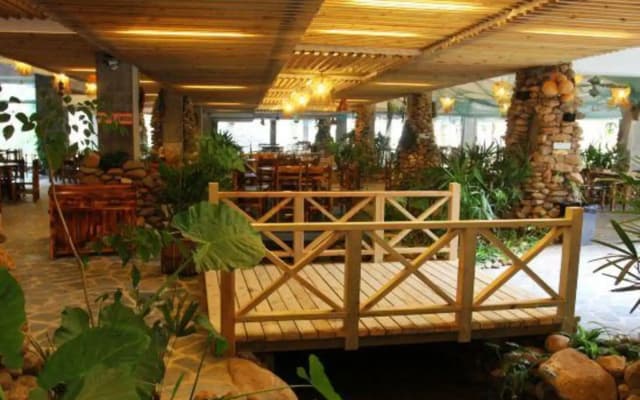 Tianfang Yuetan Hot Spring Resort