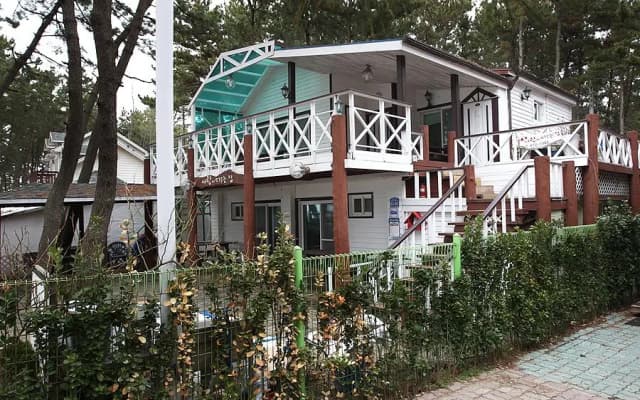 Sarangiimeomuneunjip Pension