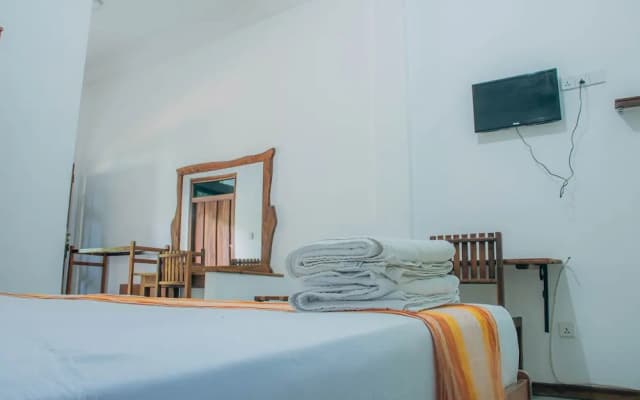 Shell Resort Arugambay