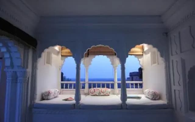 MPT Sheesh Mahal, Orchha