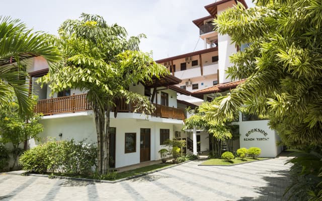 Rockside Beach Resort