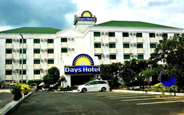 Days Hotel by Wyndham Batangas