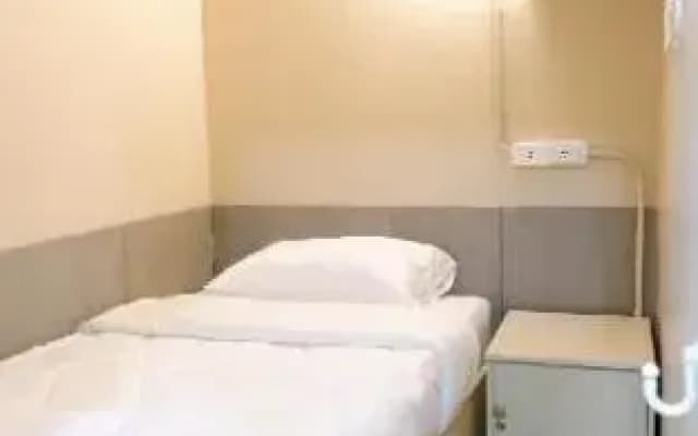 Shi-ro-i Poshtel