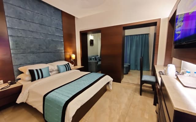 The Samilton - Kolkata