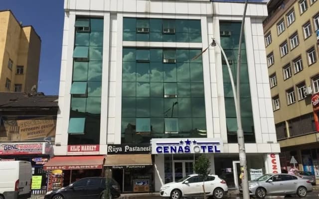 Cenas Hotel