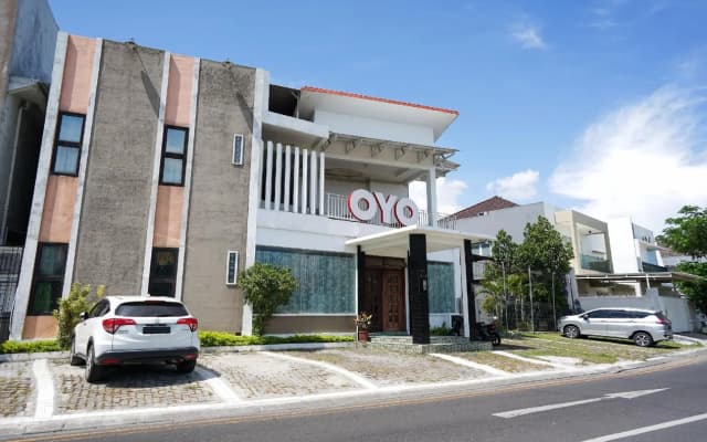 Grace Residence By OYO Rooms
