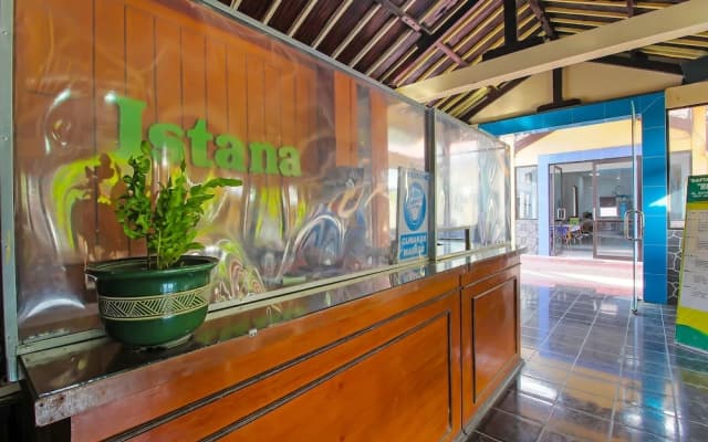 OYO 1984 Hotel Istana Family Syariah